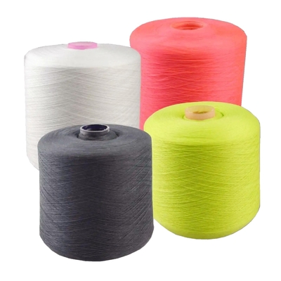 สีขาวสด 402 502 20s สายพอลิเอสเตอร์สปูนสําหรับเส้นเย็บ / 100% สายพอลิเอสเตอร์สปูน
