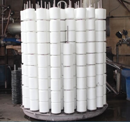 40/2S สายพอลิเอสเตอร์สีขาวดิบ ผู้ผลิตสายพอลิเอสเตอร์สีขาว 100% สายพอลิเอสเตอร์