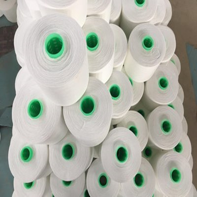 สีขาวสด 20s, 30s, 40s, 402 202 302 100% โพลีเอสเตอร์ แหวน สปันยางสําหรับการเย็บ