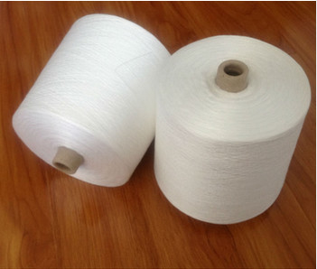 50/2 สีขาว 100% โพลิเอสเตอร์ สปันยางสําหรับเส้นเย็บ
