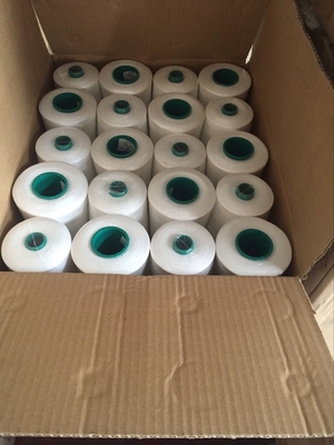 หลายสี 40/2 100% โพลีเอสเตอร์ปั่นด้ายสำหรับ Overlock