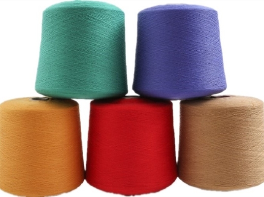 ขายร้อน 40/2 สี 100% สายพอลิเอสเตอร์สําหรับผ้า