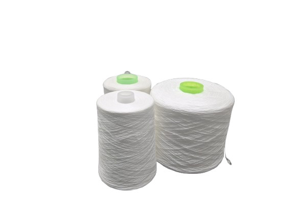 20/2 20/3 20/6 สีขาวสด 100% แหวนสปัน โพลิเอสเตอร์ สายเย็บ เสื้อผ้าผ้า